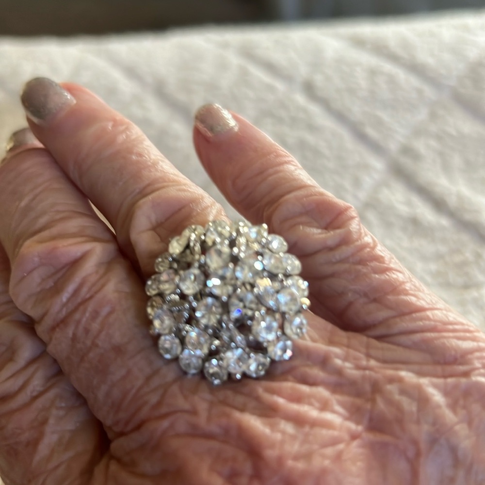 Adjustable cocktail ring